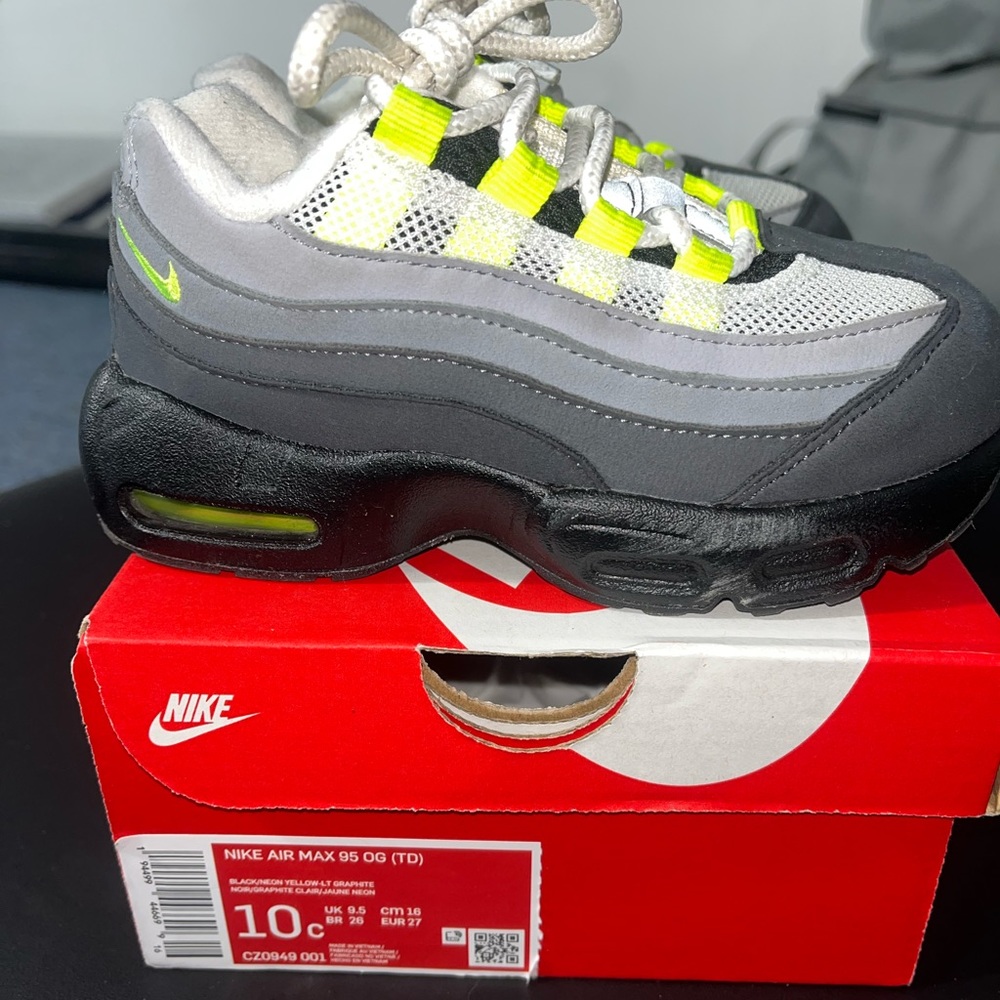 NIKE AIR MAX OG